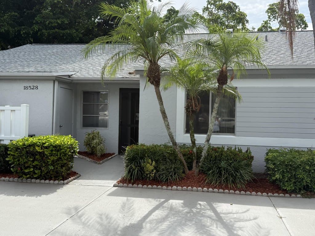 18528 Hidden Way, Boca Raton
