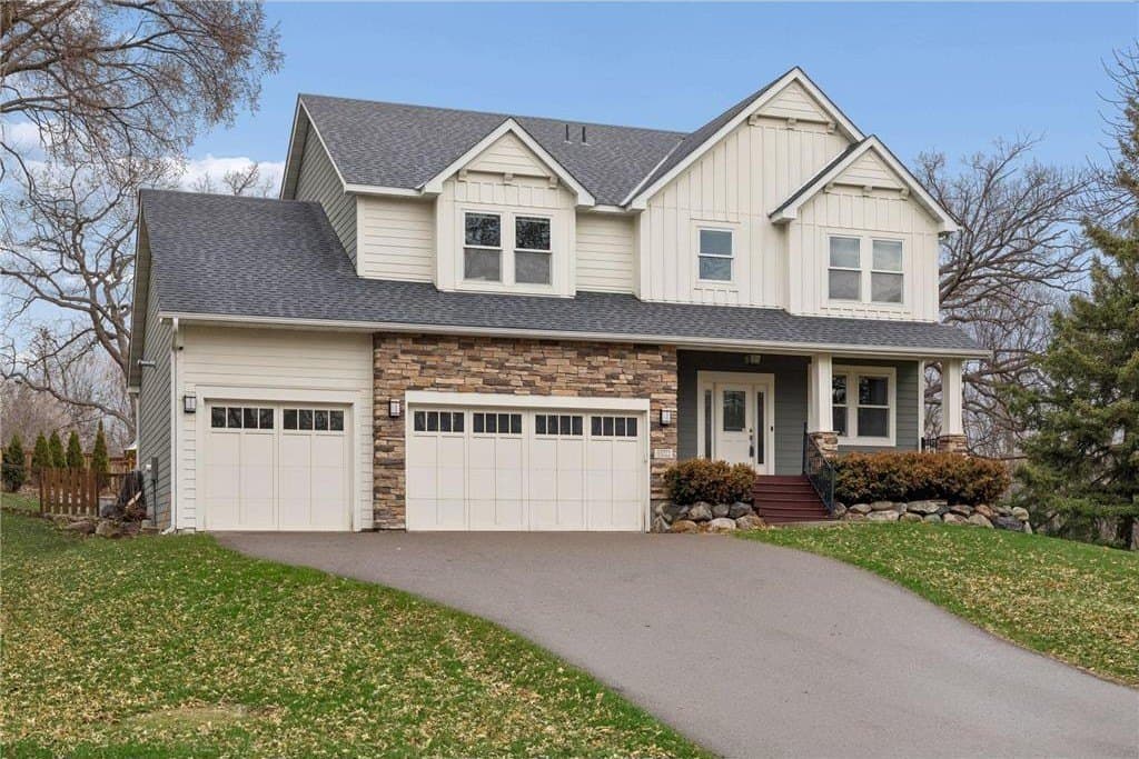 13222 Dahlgren Rd, Minnetonka