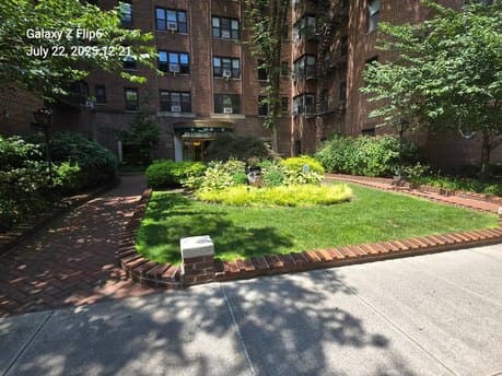 6910 Yellowstone Blvd Apt 301