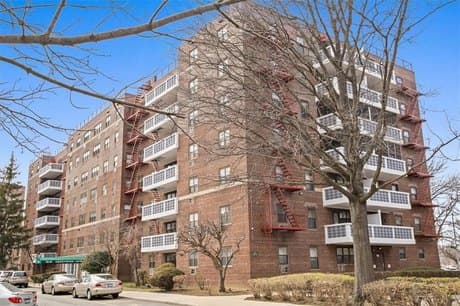 85-10 151st Ave Unit 4J