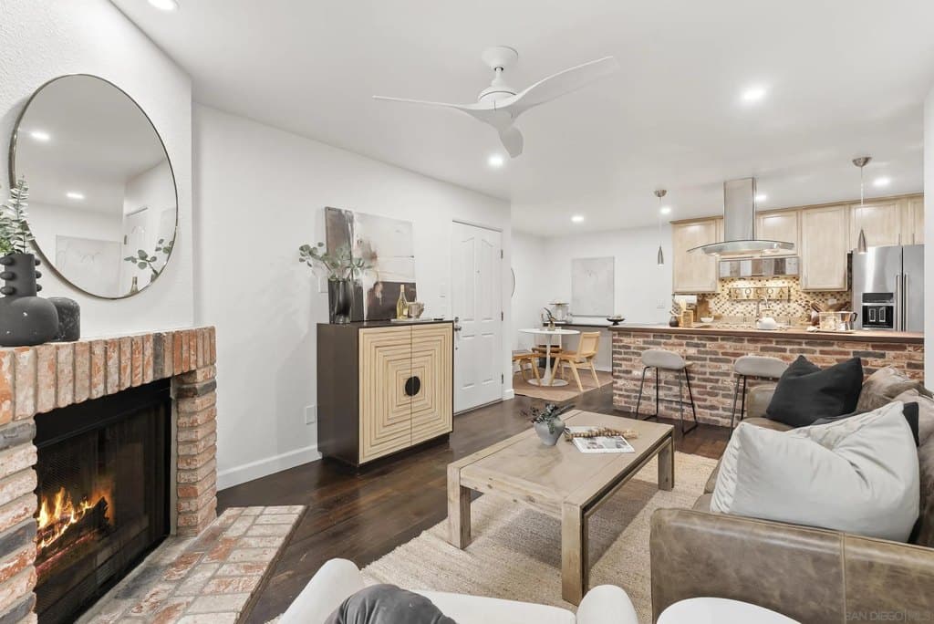 1810 S El Camino Real Unit 202, Encinitas