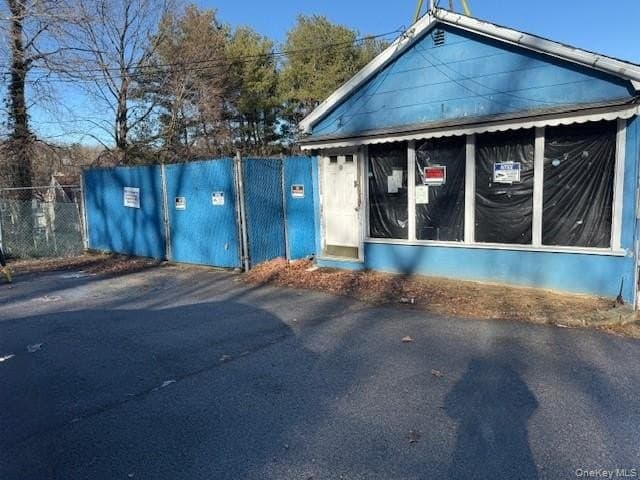 214 Dobbs Ferry Rd, White Plains