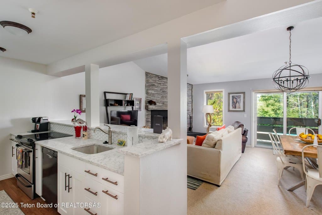 3946 S Lake Creek Dr Unit A6, Wilson