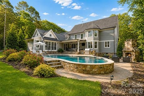 18616 Maplecroft Lake Ln