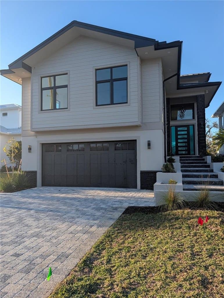 527 Venice Ln, Sarasota