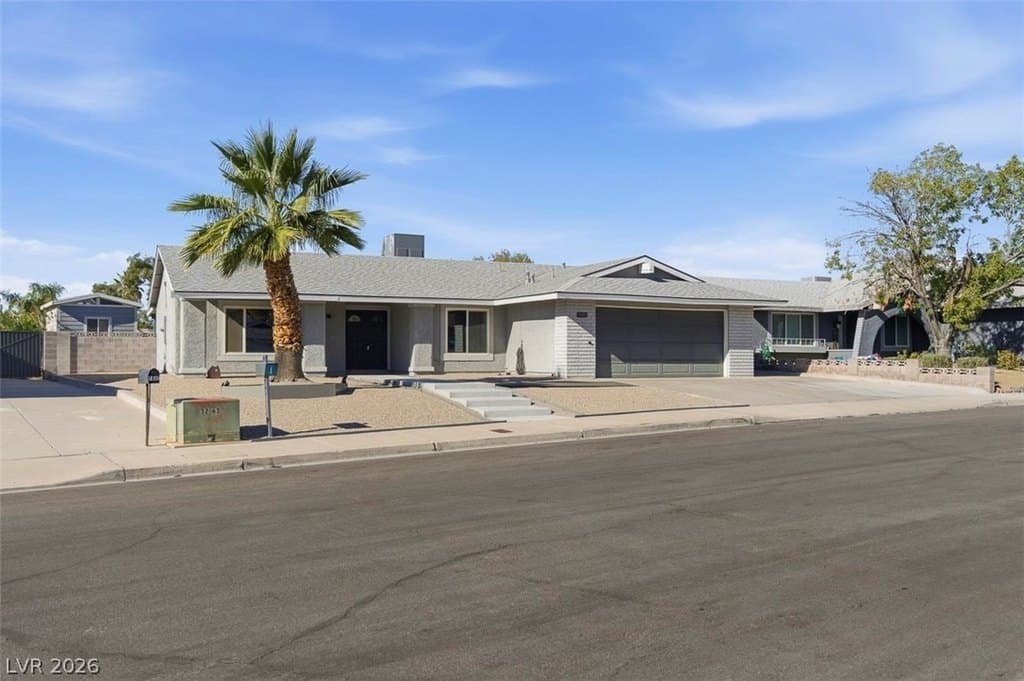 782 Darlene Way, Boulder City