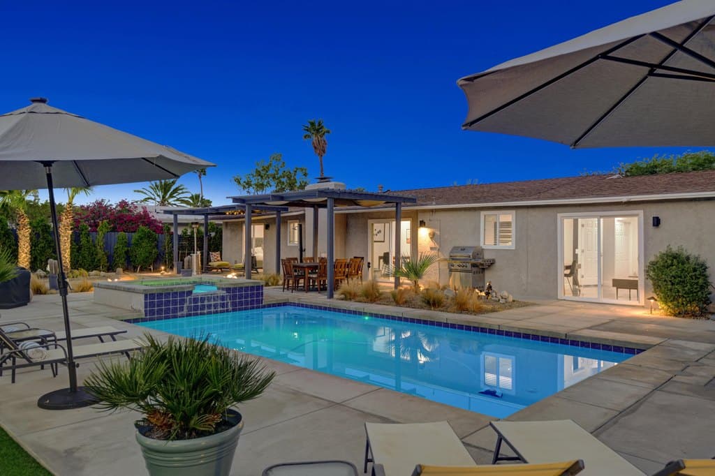 3059 N Biskra Rd, Palm Springs