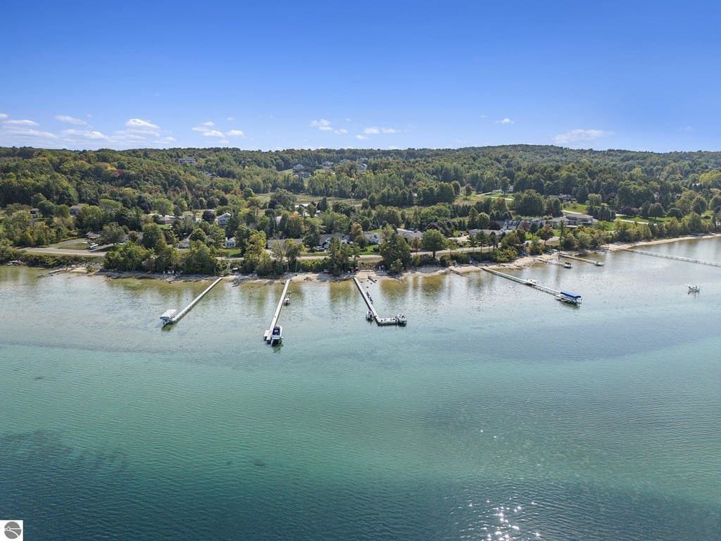 1503 Braemar Dr, Traverse City