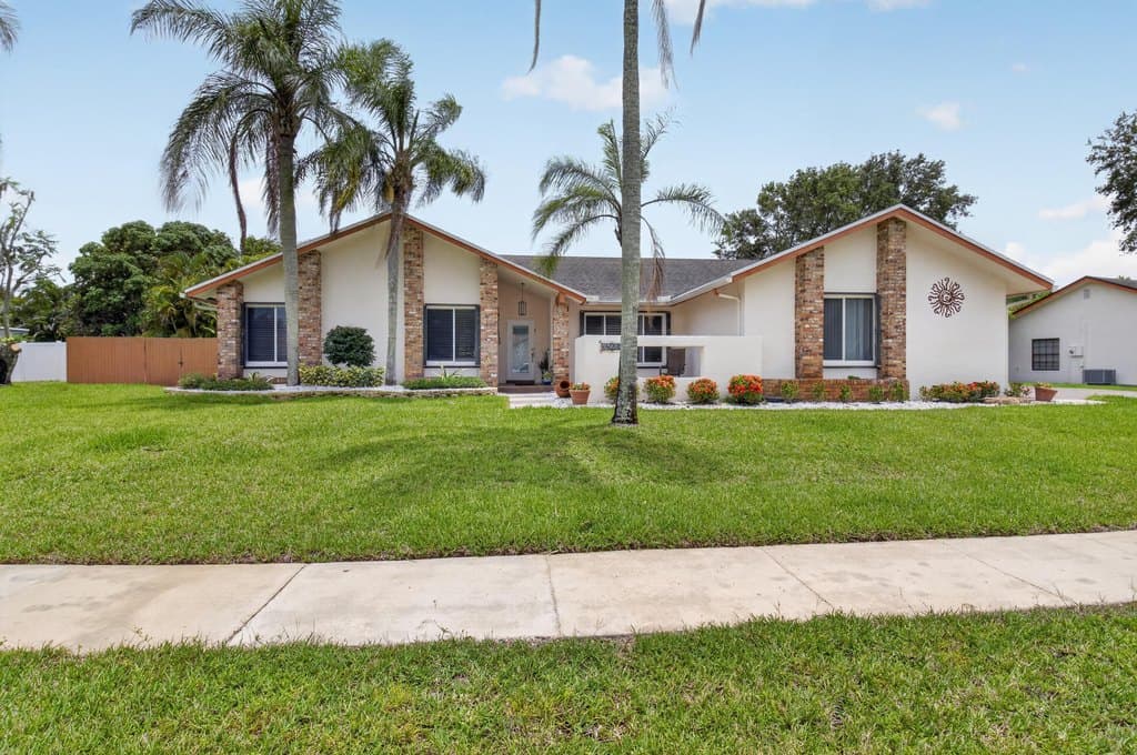 18232 104th Ter S, Boca Raton