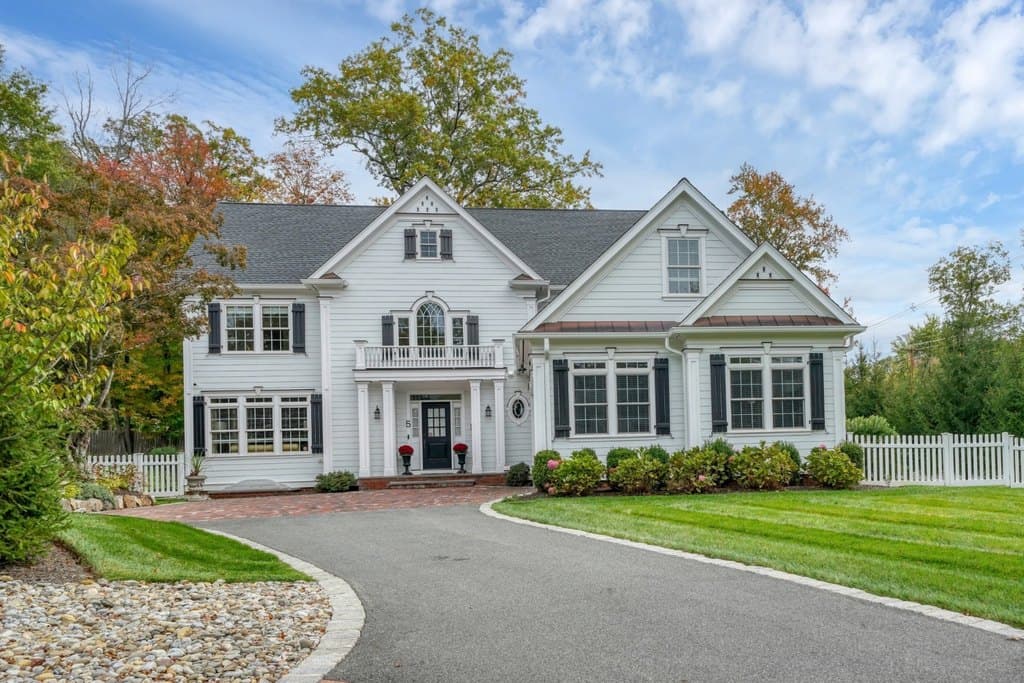 5 Meadow Ct, Madison