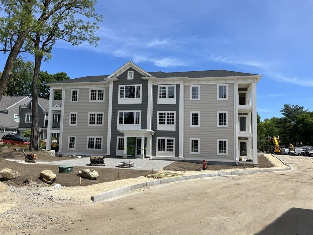 93 Bedford St Unit 103, Lexington