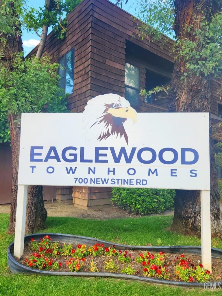 700 New Stine Rd Apt 10, Bakersfield