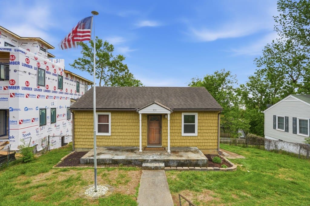 931 S 13th Ct, Nashville