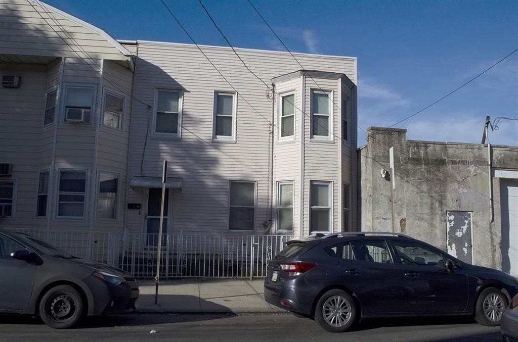 127 Logan Ave, Jersey City