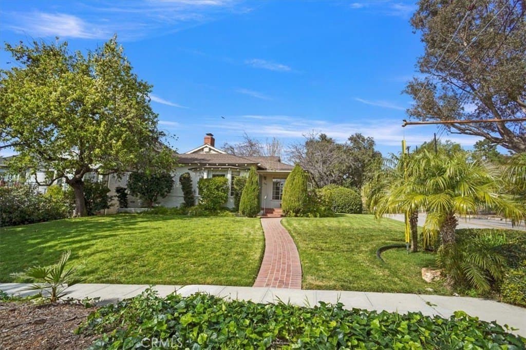 1083 E Fairmount Rd, Burbank