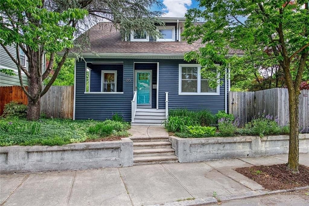 135 Rounds Ave, Providence