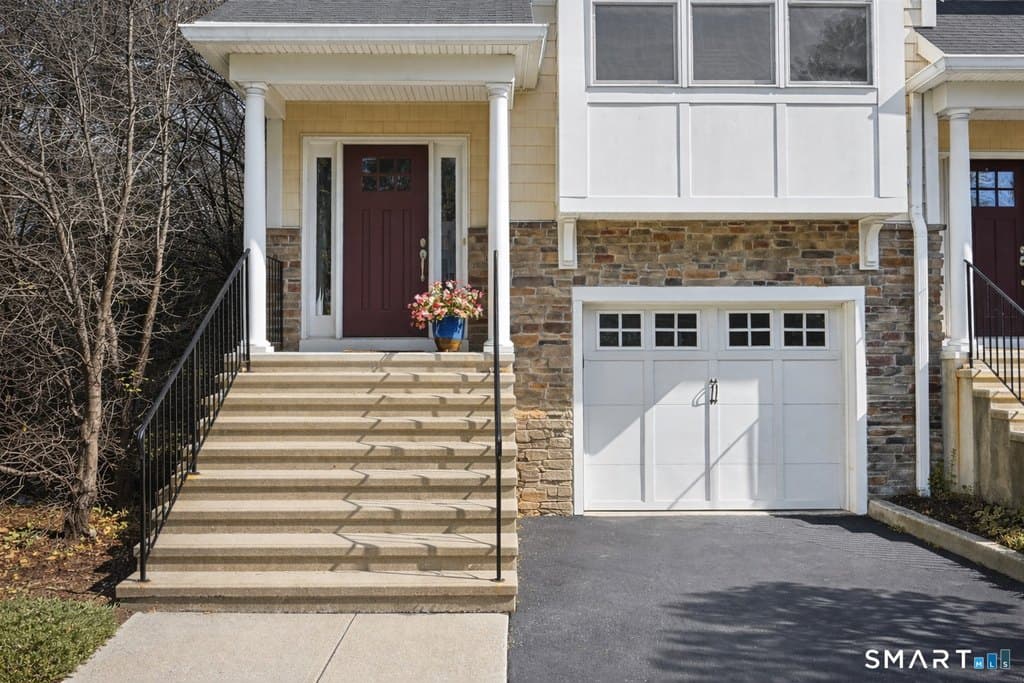 503 Bradley Ln Unit 503, Westport