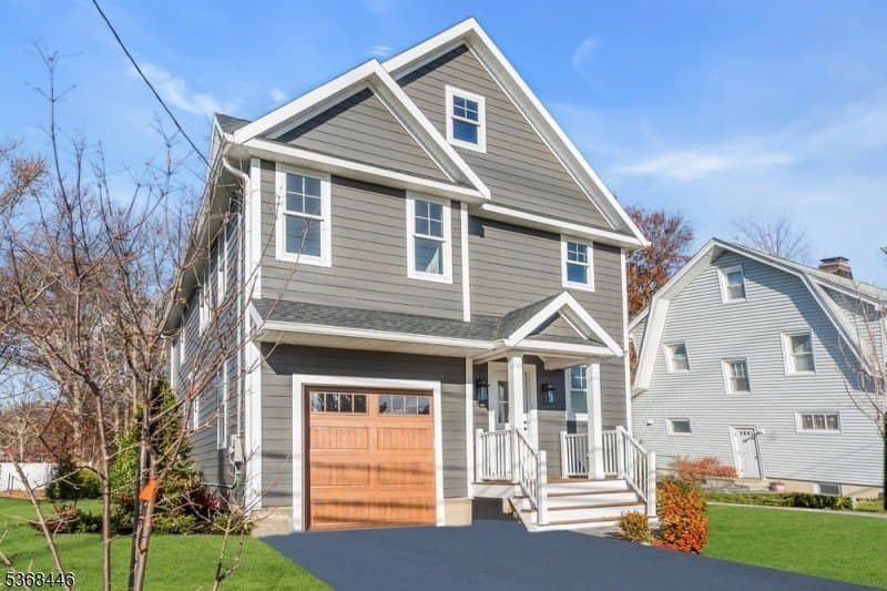 44 Brooklake Rd, Madison