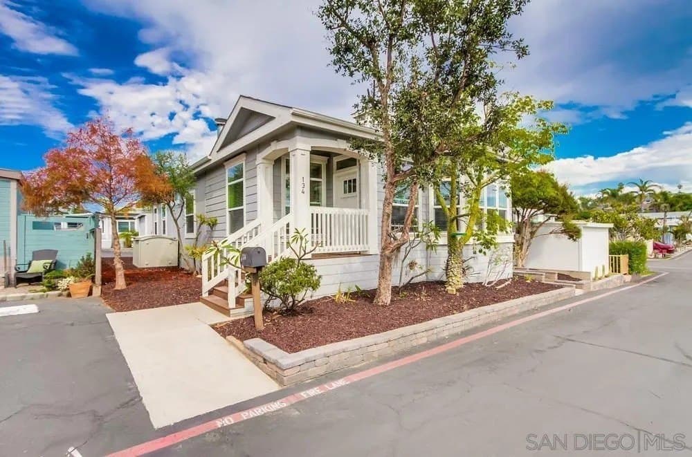 699 N Vulcan Ave Spc 134, Encinitas