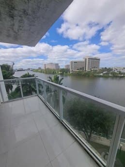 5085 NW 7th St Apt 602