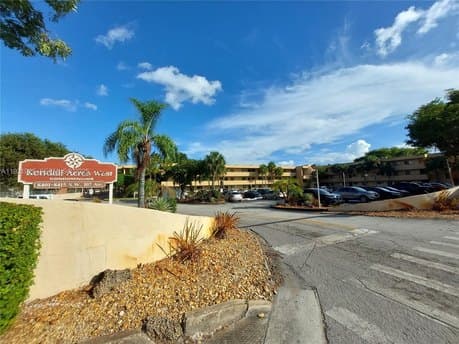 8415 SW 107th Ave Apt 255W