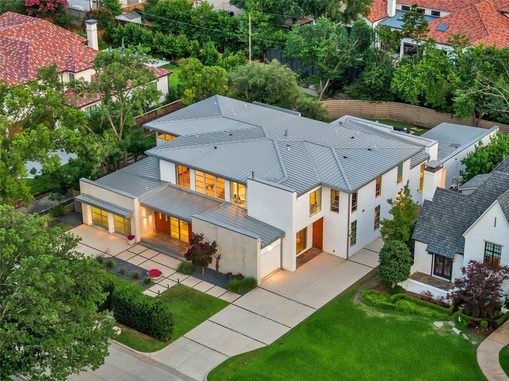 6446 Prestonshire Ln, Dallas