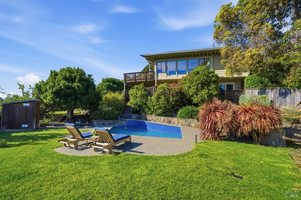 11 Saint Bernard Ln, Tiburon