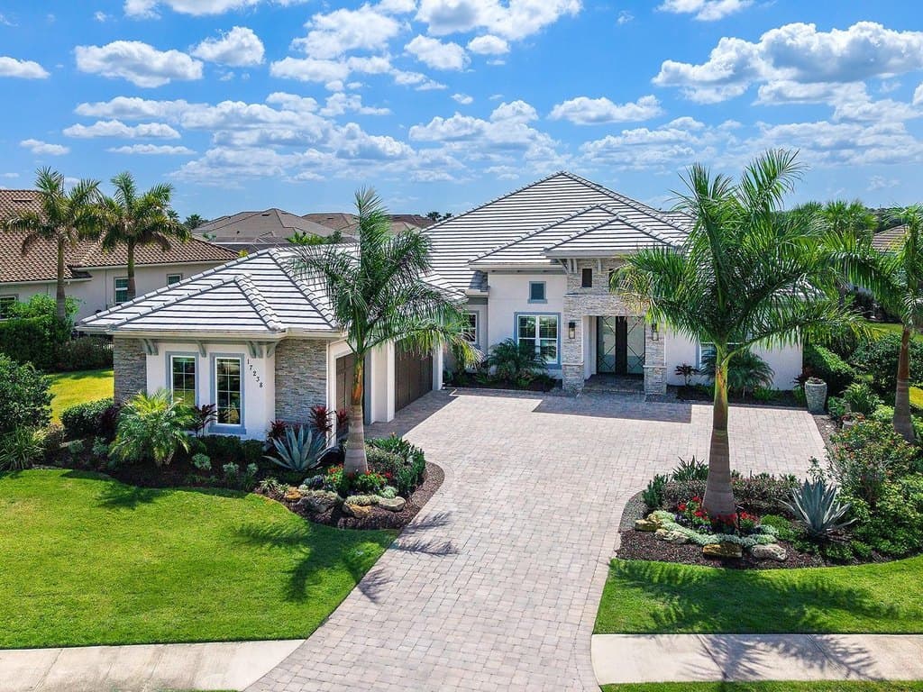 17238 Salerno Dr, Lakewood Ranch