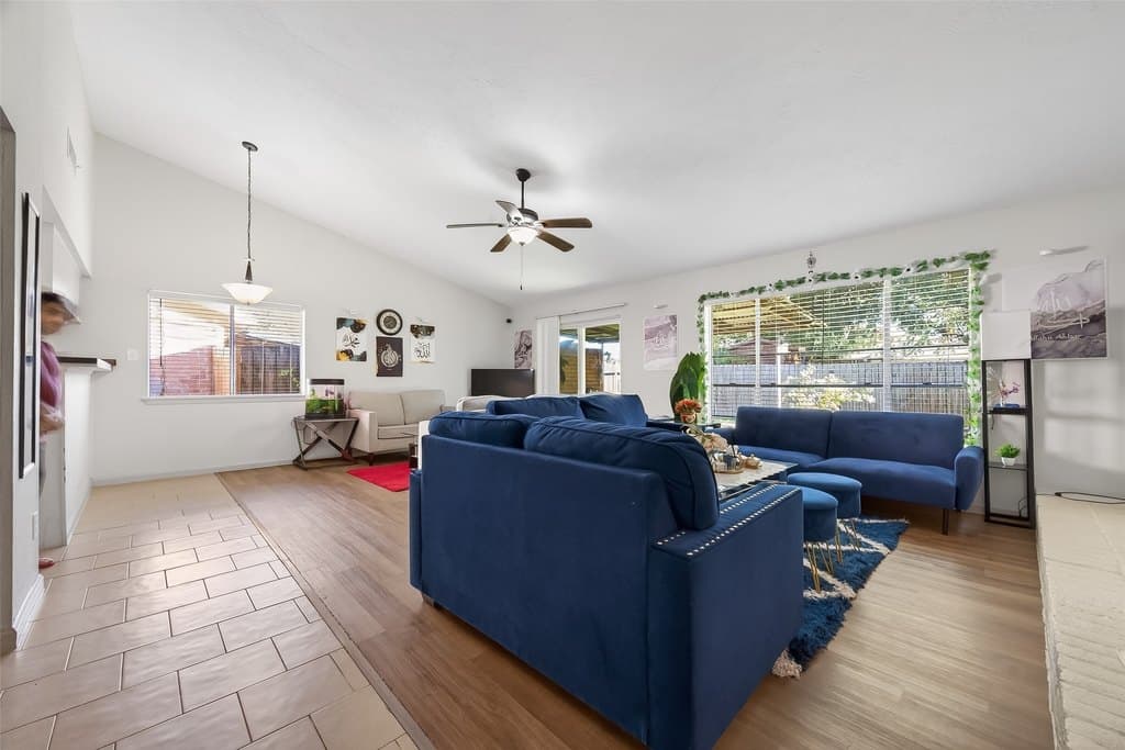 10423 Permian Dr, Sugar Land