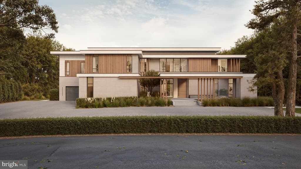 7009 Benjamin St, McLean