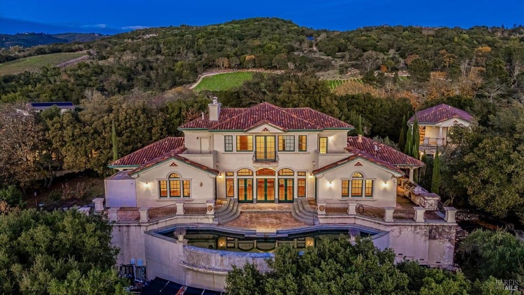 405 London Way, Sonoma