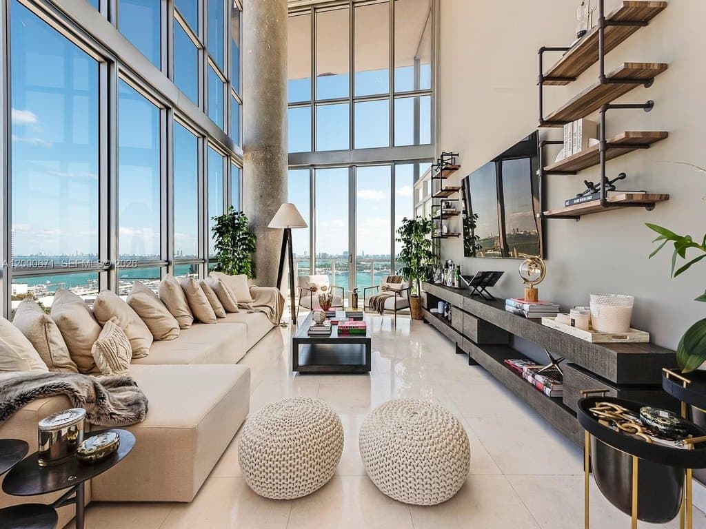 1100 Biscayne Blvd Unit 2105, Miami