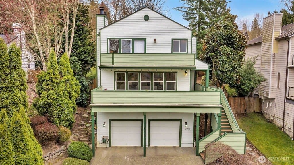 10518 157th Ave NE, Redmond