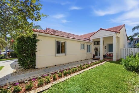 1294 Camellia Cir