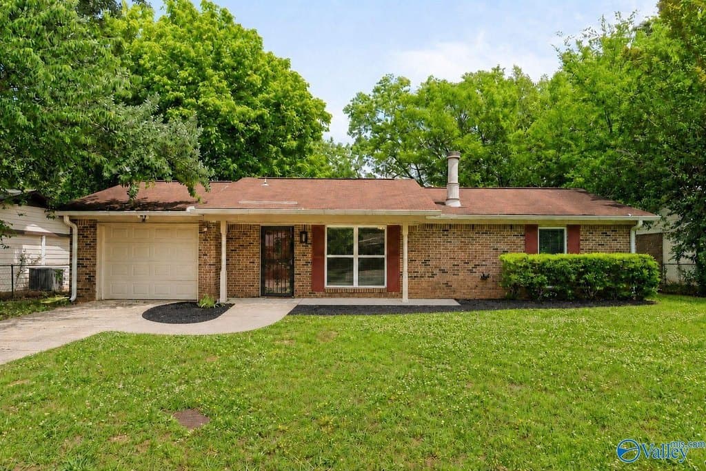 3613 White Oak Way SW, Huntsville