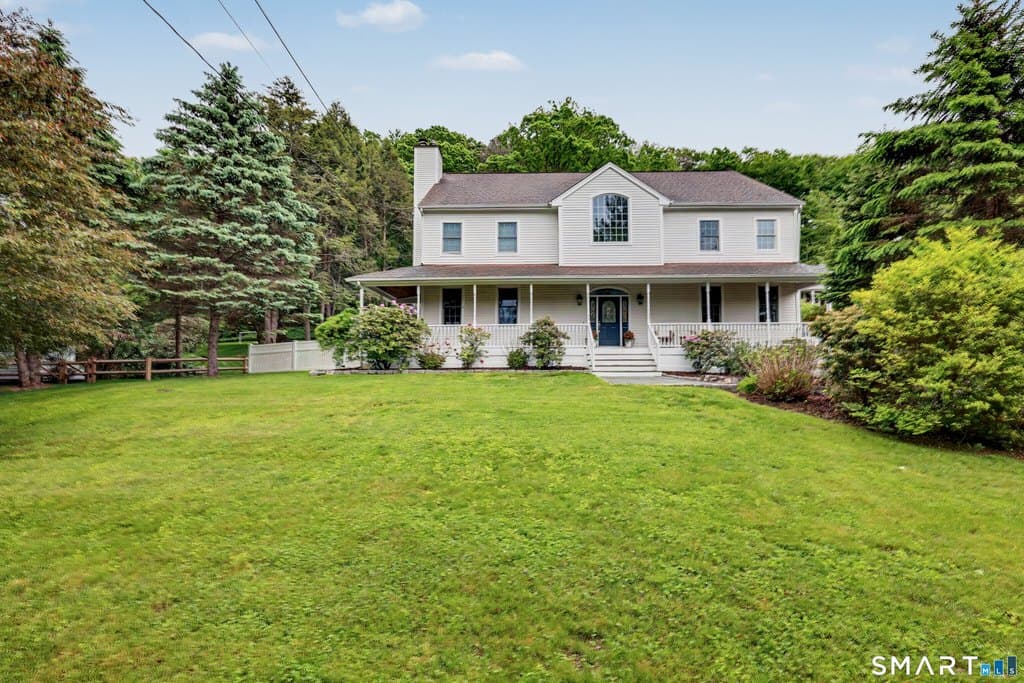 67 Weed St, New Canaan