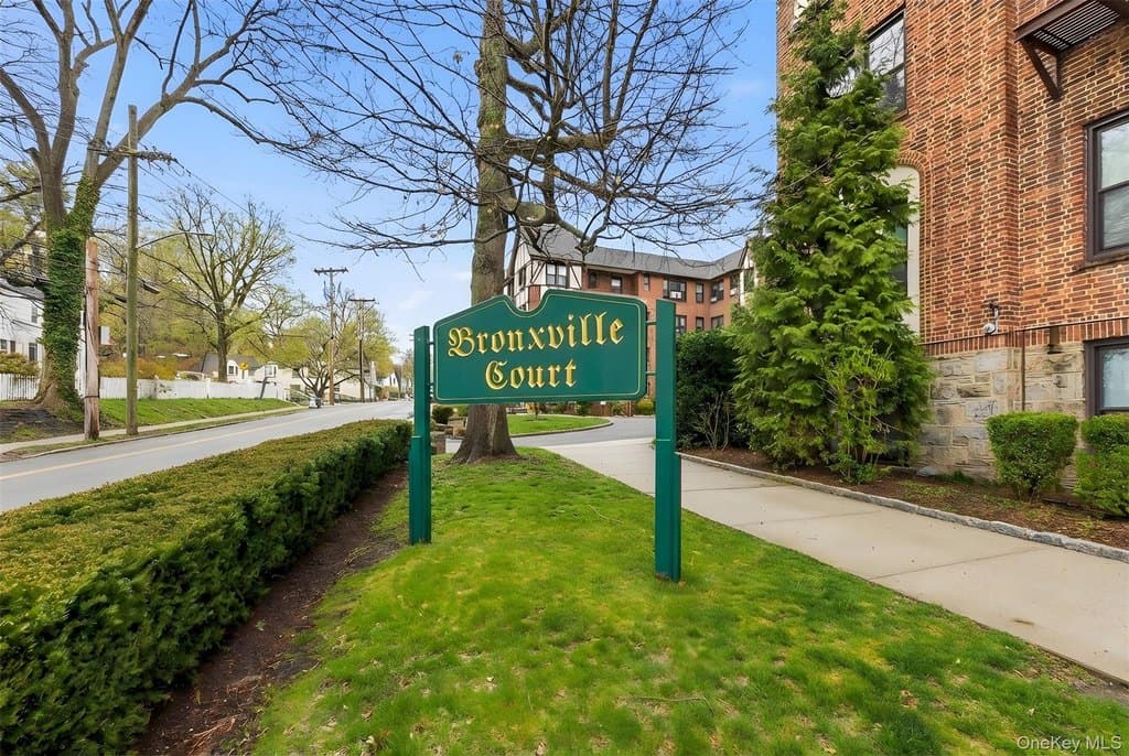 242 Bronxville Rd Apt E2, Bronxville