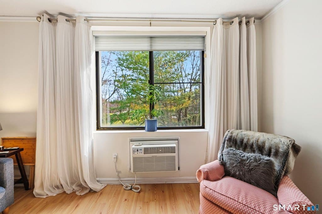 1535 E Putnam Ave Apt 307, Greenwich