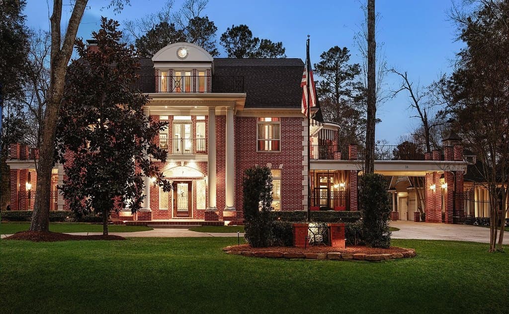 38 Grogans Point Rd, The Woodlands