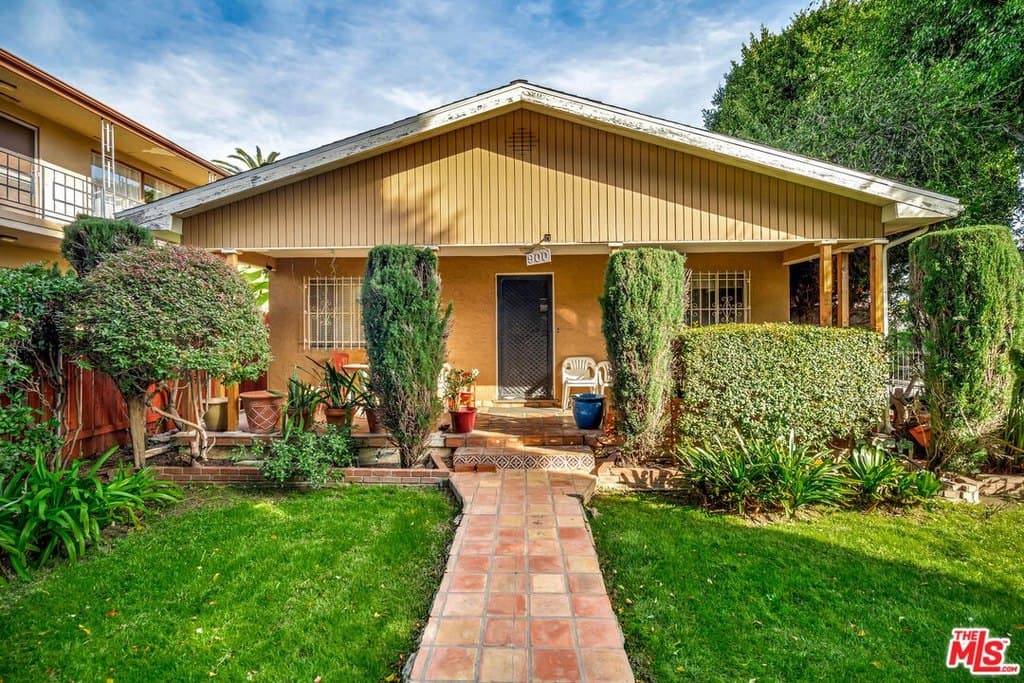 900 N Spaulding Ave, West Hollywood