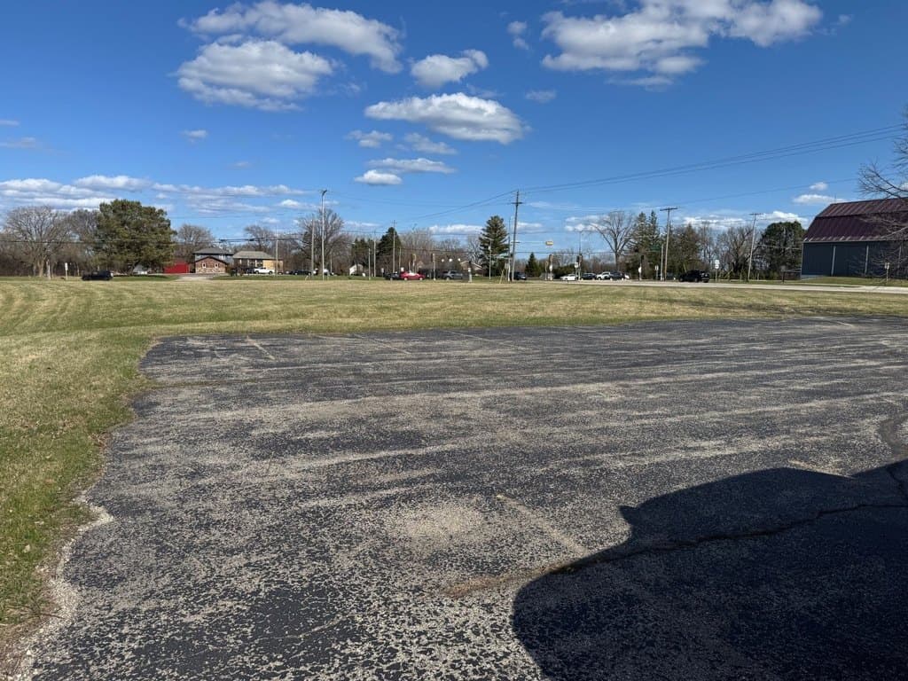 7626 W Donges Bay Rd, Mequon