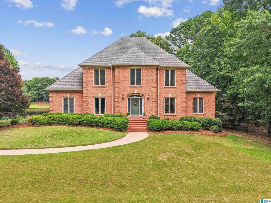 925 Masters Ln