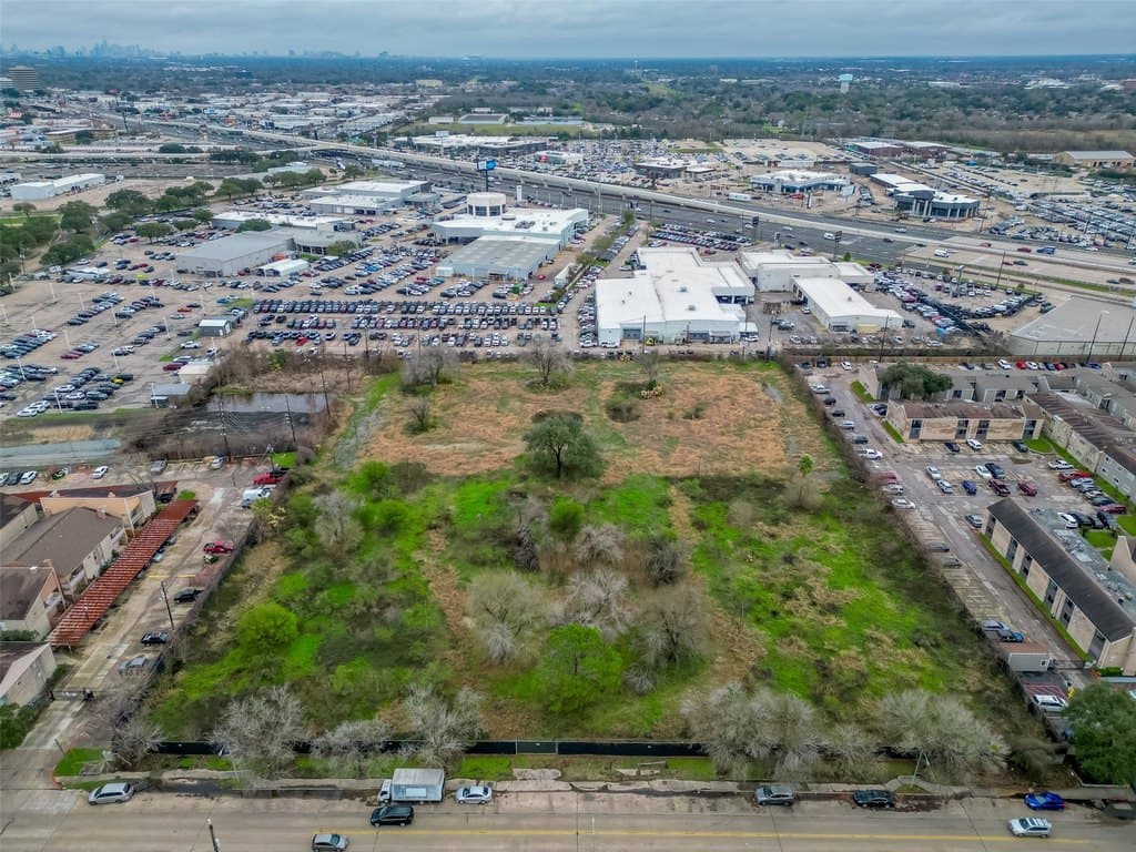 10403 Forum Park Dr, Houston