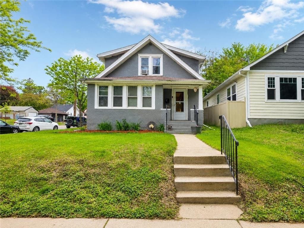 2701 Russell Ave N, Minneapolis