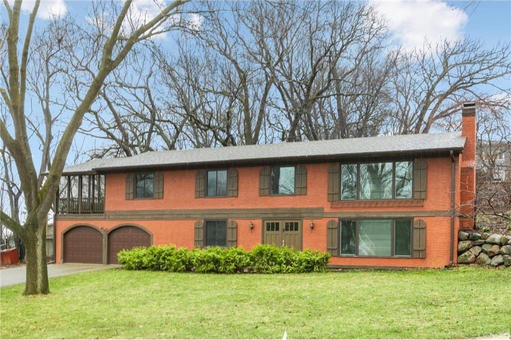 1533 Clare Ln, Wayzata