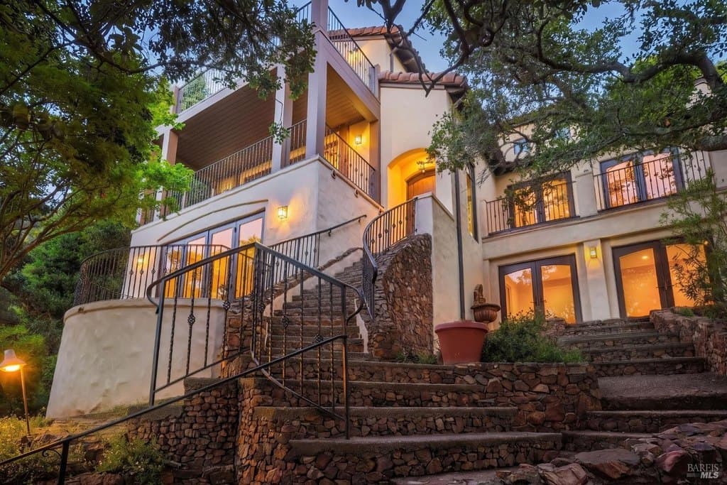 137 Crescent Ave, Sausalito