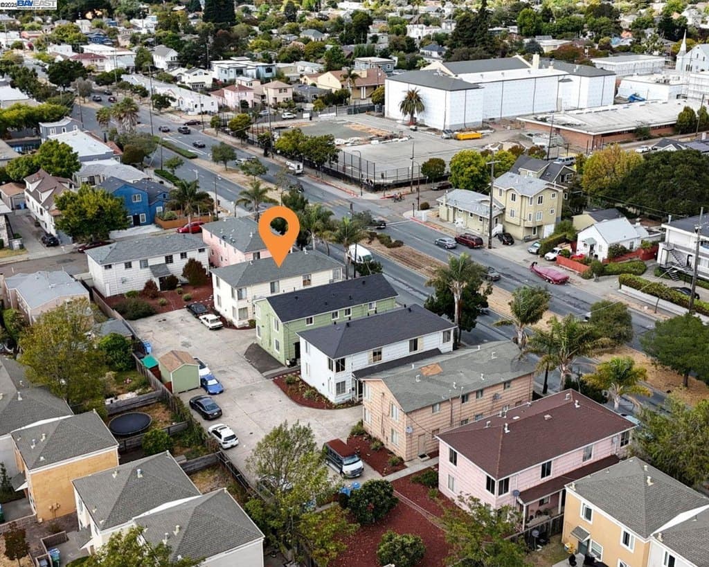 2758 Sacramento St, Berkeley