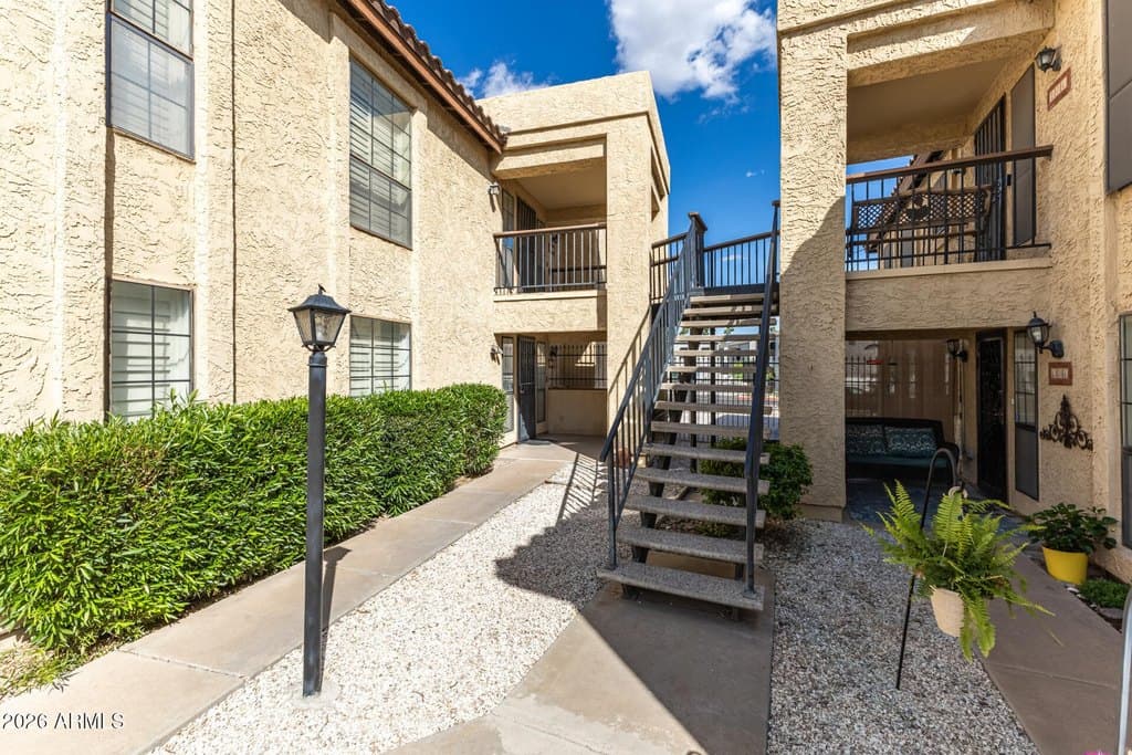 8231 N 21st Dr Unit E208, Phoenix