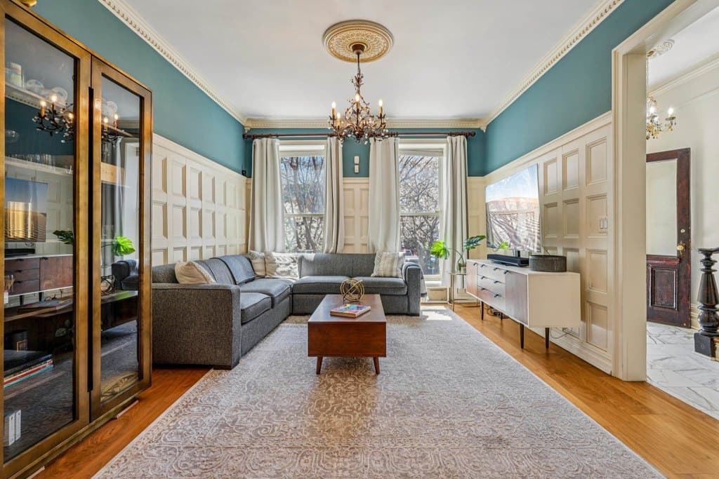 274 4th St, Jersey City