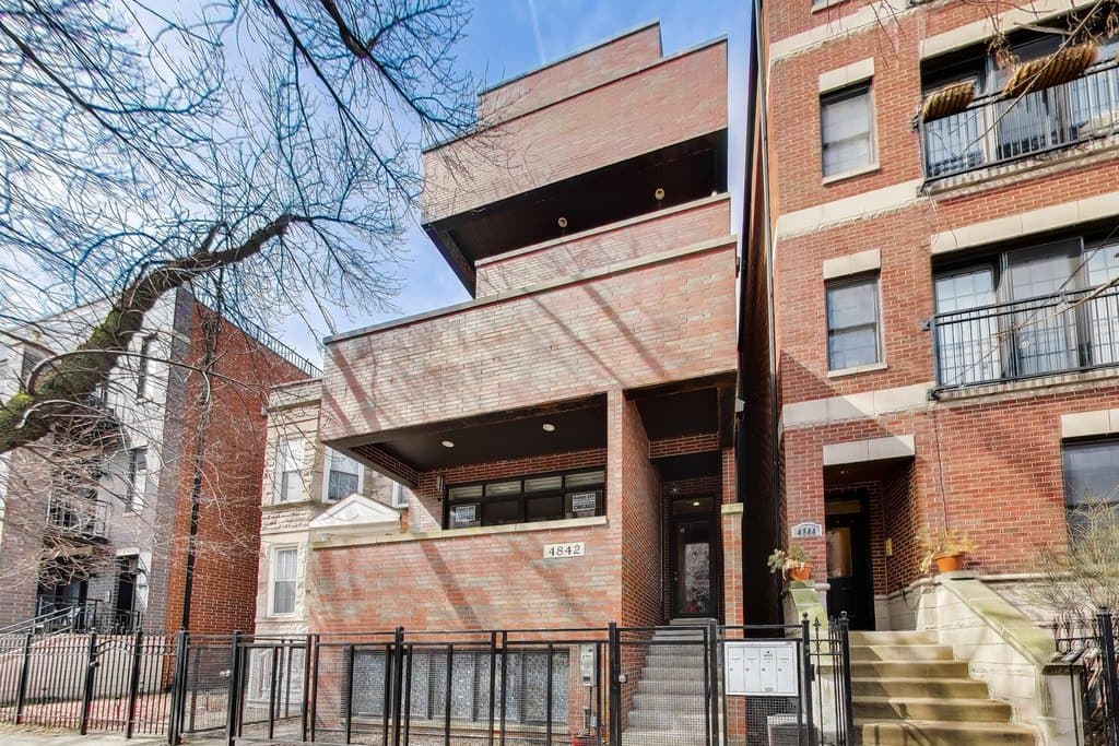 4842 N Damen Ave Apt 3